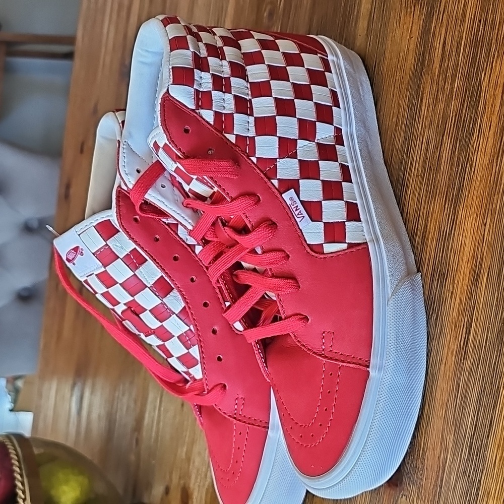 New Red checkered Van high top UNISEX size 8 Men. 9.5 Woman